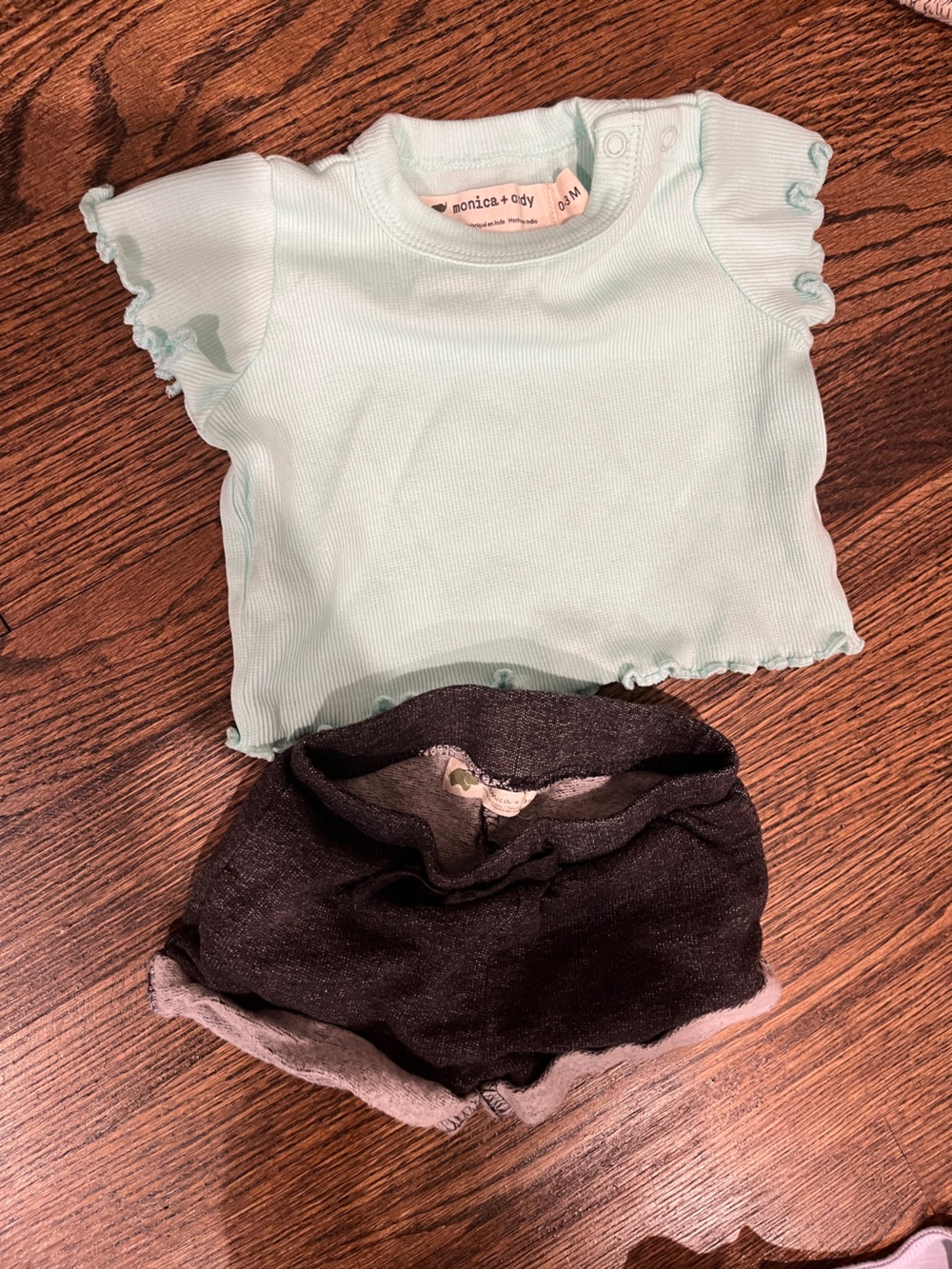 Monica & Andy Mint Green Ruffle Top & Gray Sweatshorts